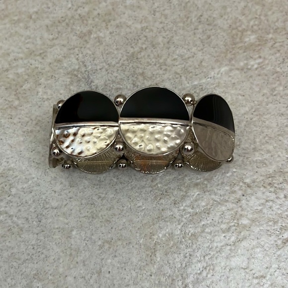 Costume Jewelry Necklace + Bracelet Black and Silver - Picture 3 of 3